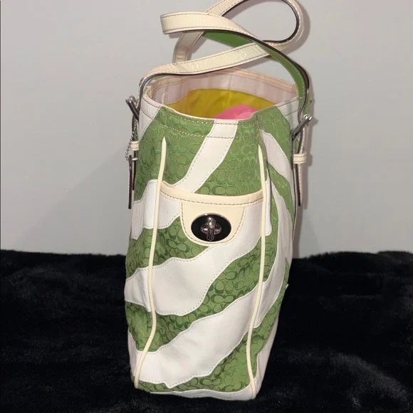 Coach Vintage Large Gallery Zebra Tote - Picture 4 of 13